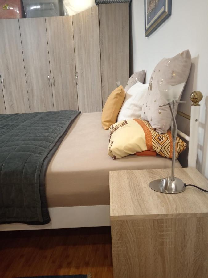Apartman Speranza 罗维尼 外观 照片
