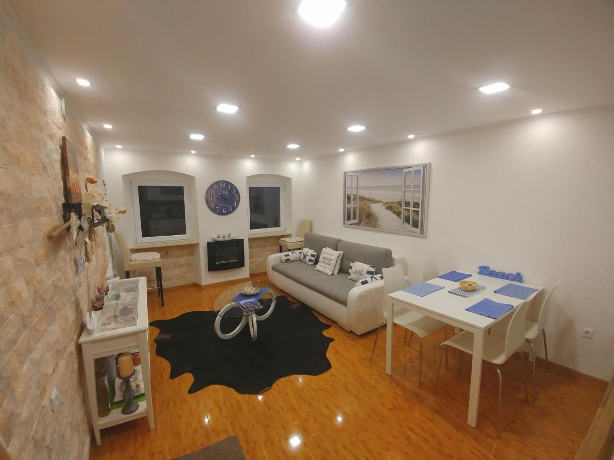 Apartman Speranza 罗维尼 外观 照片
