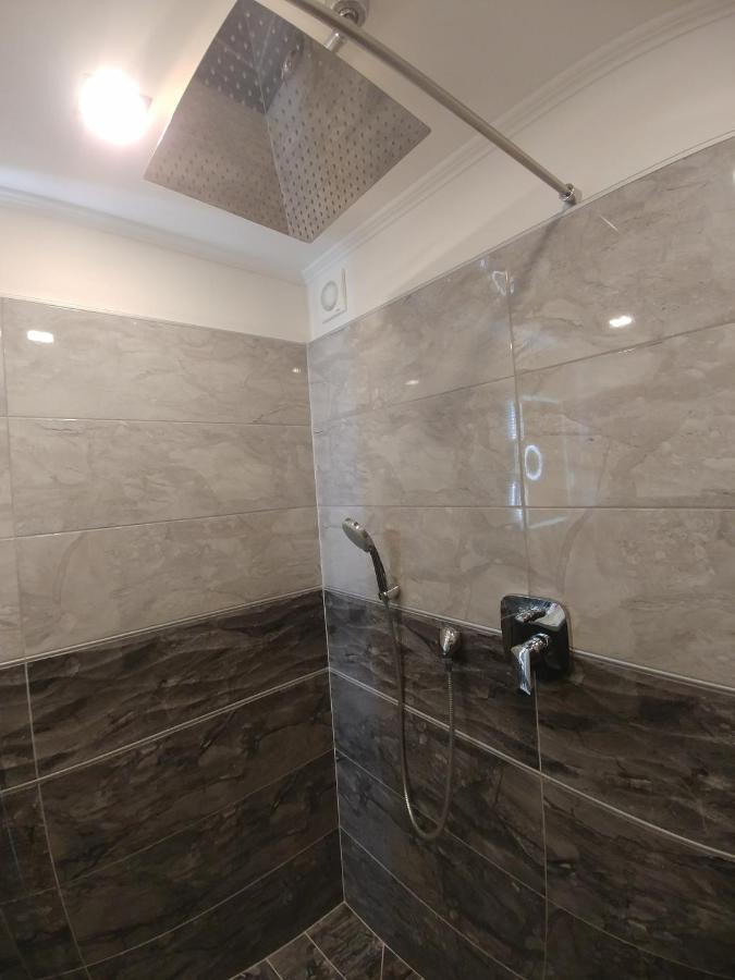 Apartman Speranza 罗维尼 外观 照片